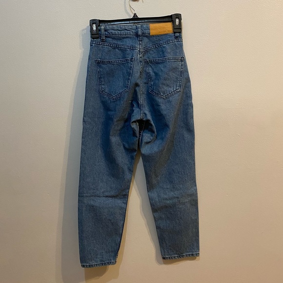 Noisy May Petite ankle mom jeans in medium blue size 24 - Picture 4 of 4